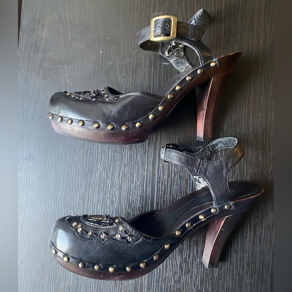 Women’s Hilary Radley sz.8M Black Leather/Wood Ankle Strap Heels Embellish/Rivet - Picture 6 of 16